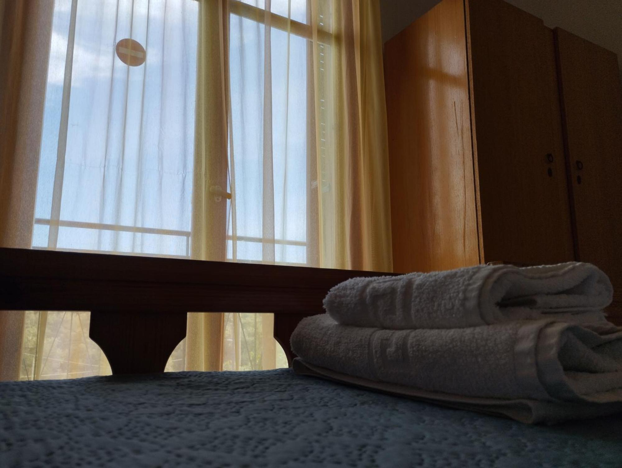 Elena Apartments 帕莱欧卡斯提撒 外观 照片