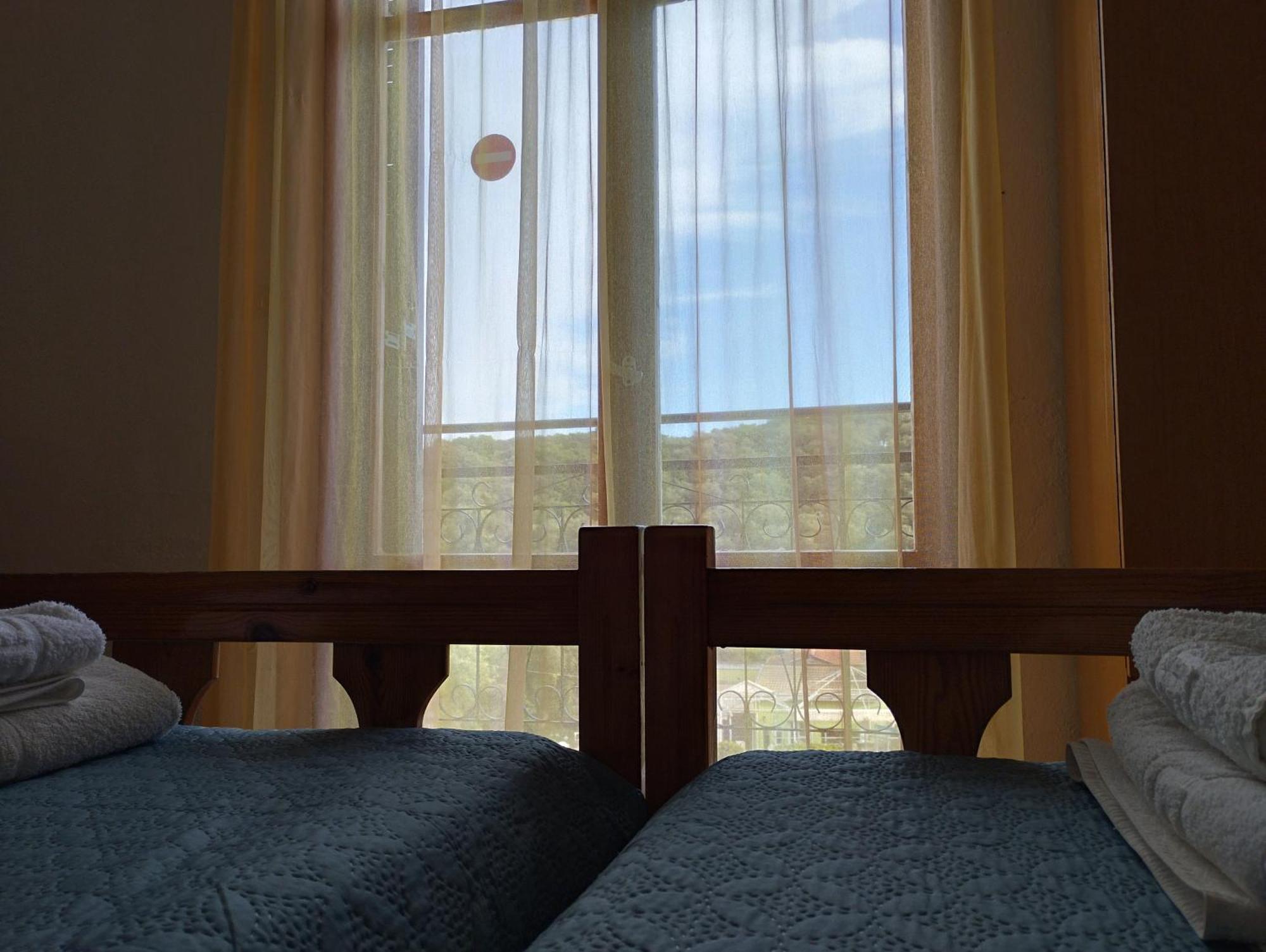 Elena Apartments 帕莱欧卡斯提撒 外观 照片
